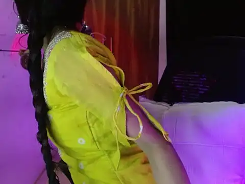 Roiseeee online show from April 8, 5:20 am