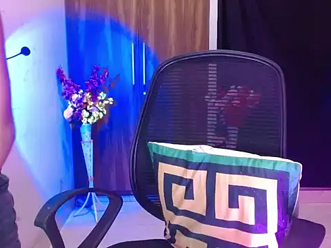 Roiseeee online show from April 9, 4:58 am