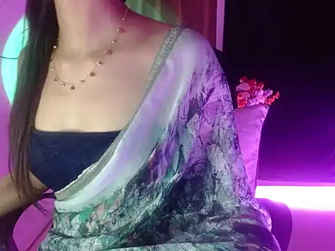 Roiseeee online show from April 11, 5:04 am