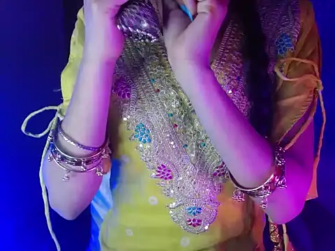 Roiseeee online show from February 26, 4:56 am