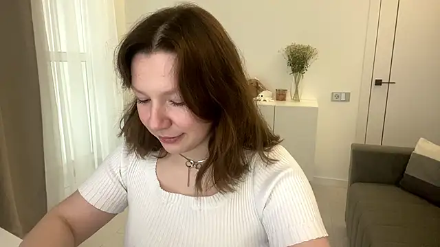 TamekiaSamii online show from December 3, 7:08 am