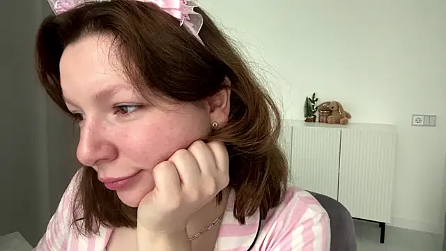 TamekiaSamii online show from November 15, 7:12 am