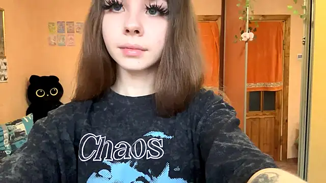 EhtelBiondi online show from November 10, 8:19 am