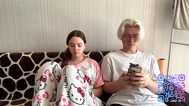 EhtelBiondi online show from March 31, 8:27 am