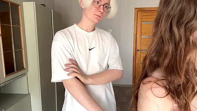 EhtelBiondi online show from March 27, 8:22 am