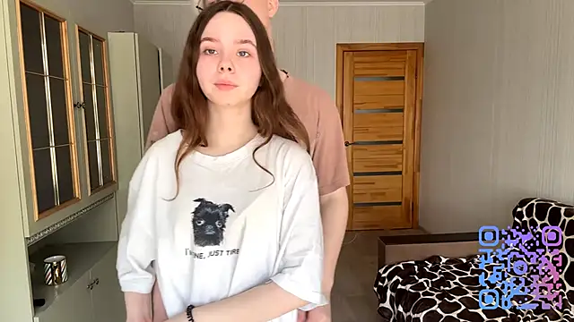 EhtelBiondi online show from April 3, 8:43 am