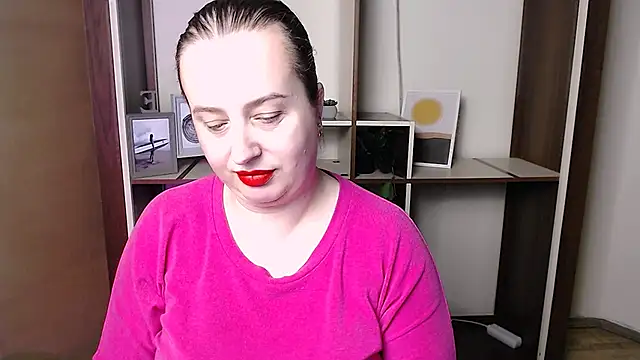 Snapshot of HelenFl chatting on December 15, 8:09 am HelenFl online show from December 15, 8:09 am