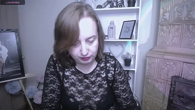 Snapshot of HelenFl chatting on November 4, 8:07 am HelenFl online show from November 4, 8:07 am