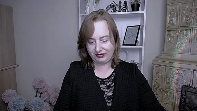 Snapshot of HelenFl chatting on October 10, 6:47 am HelenFl online show from October 10, 6:47 am