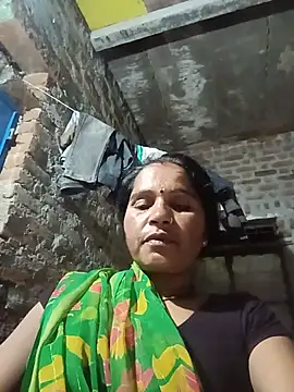 Snapshot of Nm_sanjna chatting on June 23, 11:03 pm Nm sanjna online show from June 23, 11:03 pm