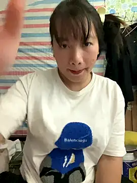 Snapshot of TrangNemo chatting on November 15, 12:09 pm TrangNemo online show from November 15, 12:09 pm