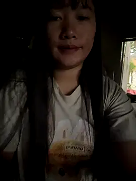 Snapshot of TrangNemo chatting on October 24, 12:20 am TrangNemo online show from October 24, 12:20 am