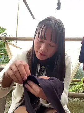 Snapshot of TrangNemo chatting on October 27, 8:59 am TrangNemo online show from October 27, 8:59 am