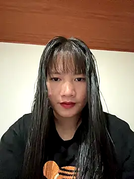 Snapshot of TrangNemo chatting on November 4, 6:17 am TrangNemo online show from November 4, 6:17 am