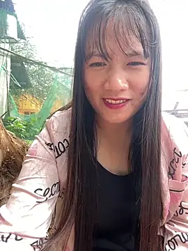 Snapshot of TrangNemo chatting on November 8, 6:28 am TrangNemo online show from November 8, 6:28 am