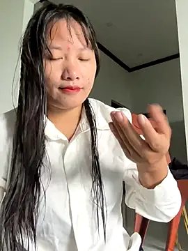 Snapshot of TrangNemo chatting on October 26, 12:22 am TrangNemo online show from October 26, 12:22 am