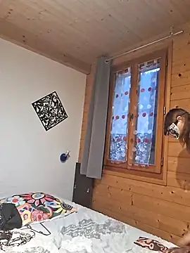 Snapshot of Pimentine chatting on February 18, 6:44 am Pimentine online show from February 18, 6:44 am