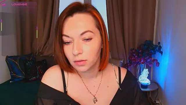 Snapshot of Serena_Foxxx chatting on May 21, 1:47 am Serena Foxxx online show from May 21, 1:47 am