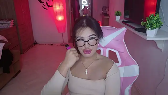 ShayLisse online show from December 21, 5:31 am