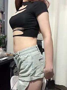 Snapshot of Beyeuuu chatting on June 19, 1:44 am Beyeuuu online show from June 19, 1:44 am