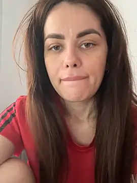 Snapshot of Bella-Flower chatting on October 29, 8:35 am Bella-Flower online show from October 29, 8:35 am