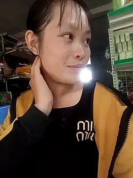 Snapshot of Young_vietnamese chatting on October 16, 1:14 am Young vietnamese online show from October 16, 1:14 am