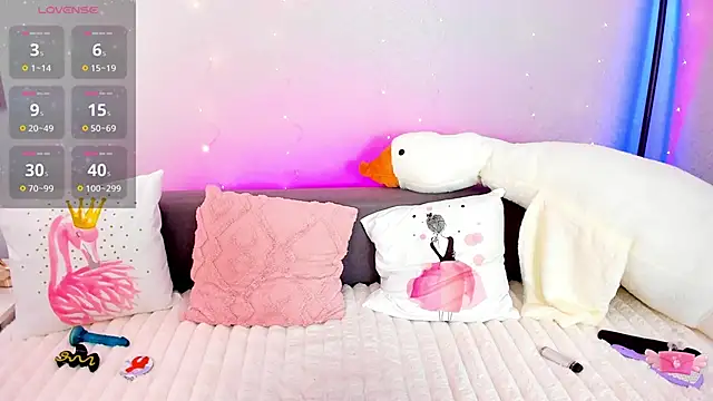 Evarey  online show from February 3, 6:40 am