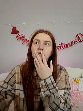 Evarey  online show from February 17, 5:05 am