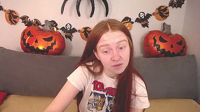 Evarey  online show from October 30, 5:17 am