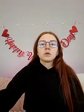 Evarey  online show from February 8, 5:49 am