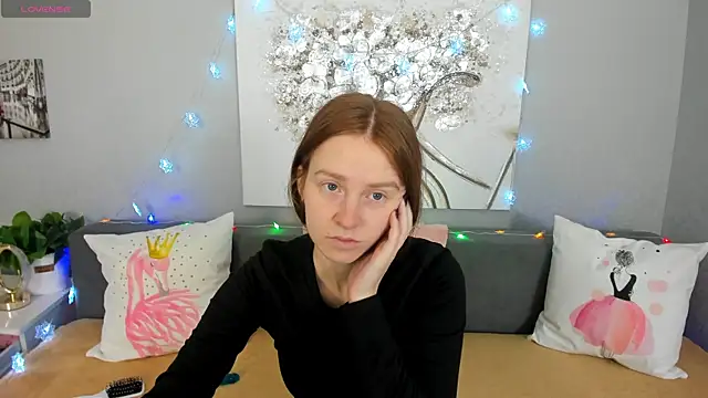 Evarey  online show from December 15, 5:13 am