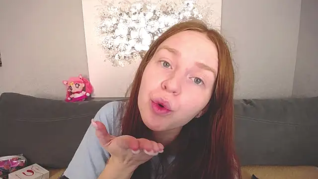 Snapshot of Evarey_ chatting on October 9, 4:35 am Evarey online show from October 9, 4:35 am