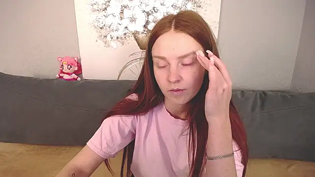 Snapshot of Evarey_ chatting on October 18, 11:12 am Evarey online show from October 18, 11:12 am