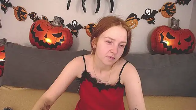 Evarey  online show from October 28, 5:39 am