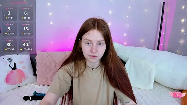 Evarey  online show from March 31, 4:47 am