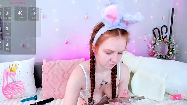 Evarey  online show from April 5, 4:41 am