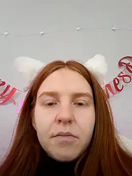 Evarey  online show from February 9, 6:44 am