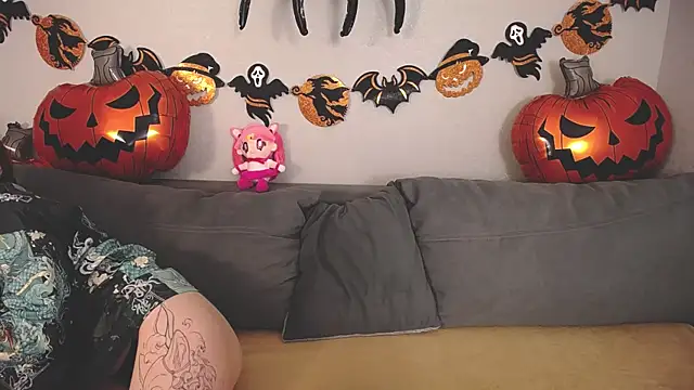 Evarey  online show from October 24, 5:28 am