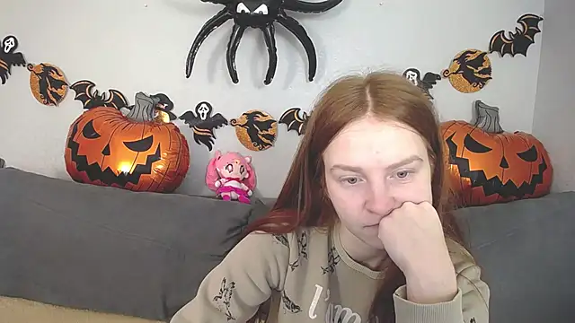 Evarey  online show from November 1, 5:03 am