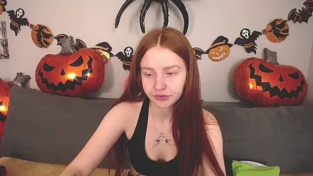 Evarey  online show from October 27, 6:14 am