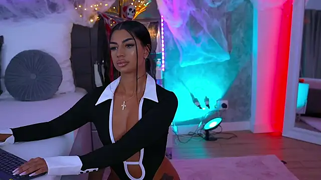 Snapshot of NatalieDelices chatting on October 22, 6:29 pm NatalieDelices online show from October 22, 6:29 pm