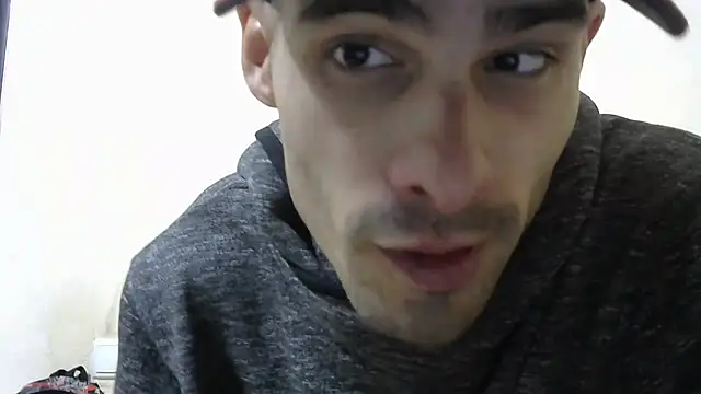 Snapshot of MakabulaAndrey chatting on November 7, 9:36 am MakabulaAndrey online show from November 7, 9:36 am