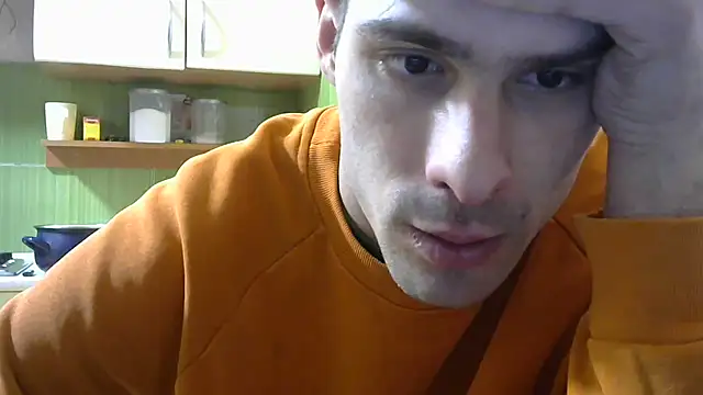 Snapshot of MakabulaAndrey chatting on March 3, 7:32 pm MakabulaAndrey online show from March 3, 7:32 pm