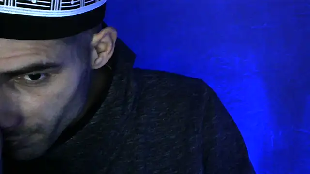 Snapshot of MakabulaAndrey chatting on November 25, 8:53 pm MakabulaAndrey online show from November 25, 8:53 pm