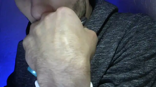 Snapshot of MakabulaAndrey chatting on December 1, 9:59 pm MakabulaAndrey online show from December 1, 9:59 pm