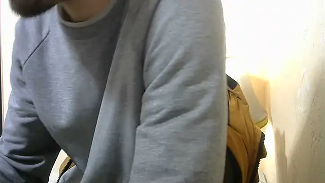 Snapshot of MakabulaAndrey chatting on November 1, 12:43 pm MakabulaAndrey online show from November 1, 12:43 pm