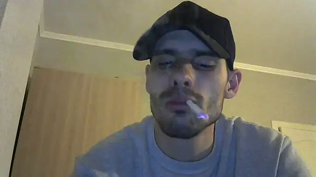 Snapshot of MakabulaAndrey chatting on February 28, 11:37 pm MakabulaAndrey online show from February 28, 11:37 pm