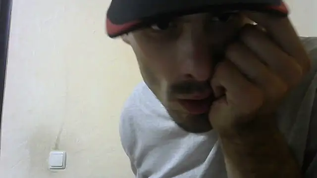 Snapshot of MakabulaAndrey chatting on October 24, 1:54 pm MakabulaAndrey online show from October 24, 1:54 pm