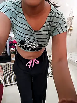 Snapshot of anshika0124 chatting on October 24, 4:55 am anshika0124 online show from October 24, 4:55 am