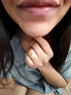 anshika0124 online show from March 12, 5:24 am